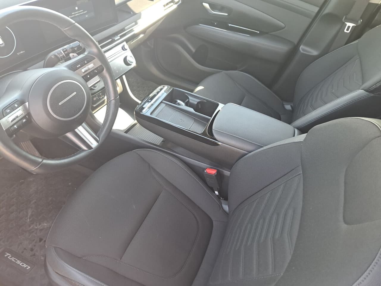 Hyundai Tucson - zdjęcie 8