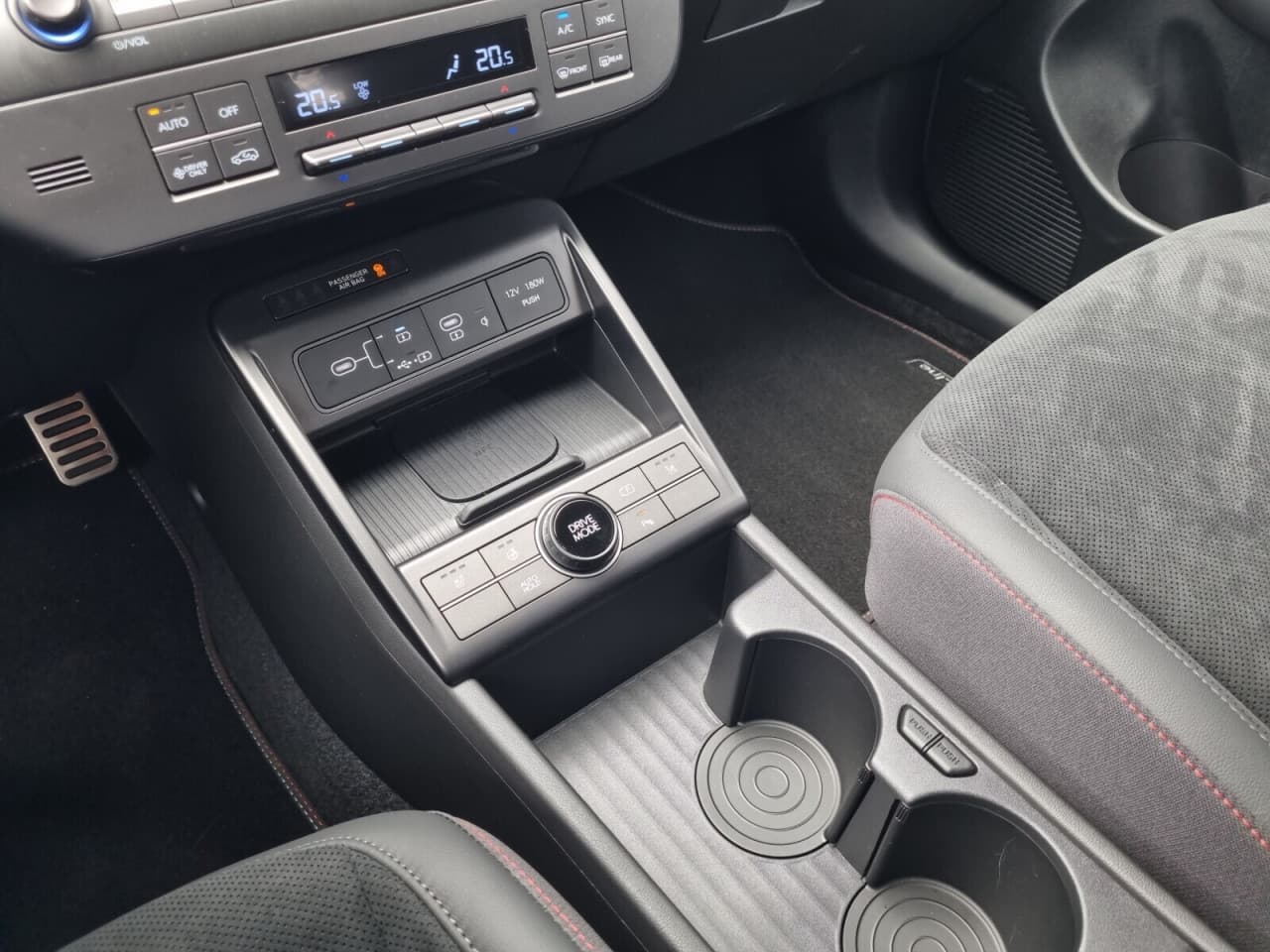 Hyundai Kona - zdjęcie 15