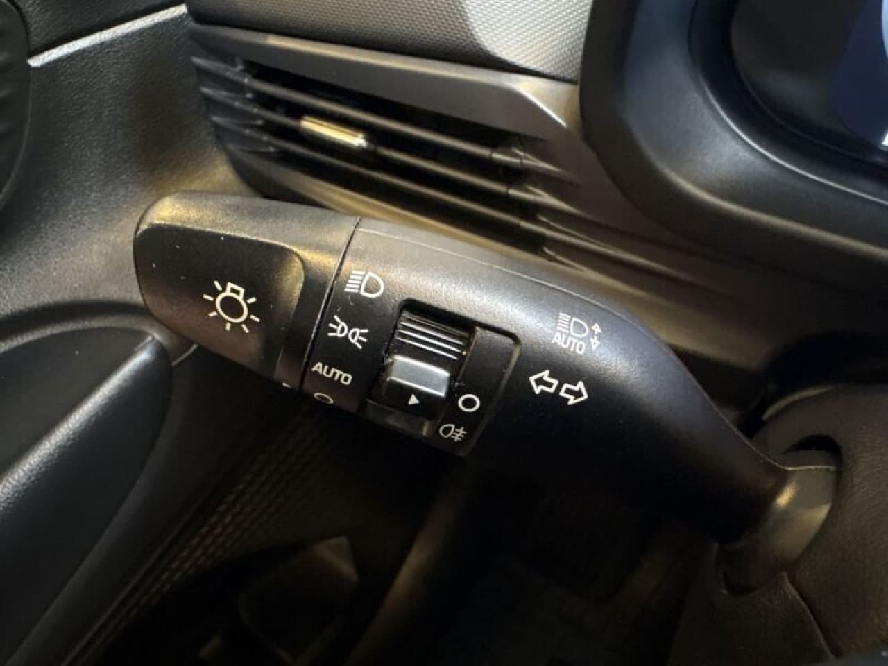Hyundai i20 - zdjęcie 18