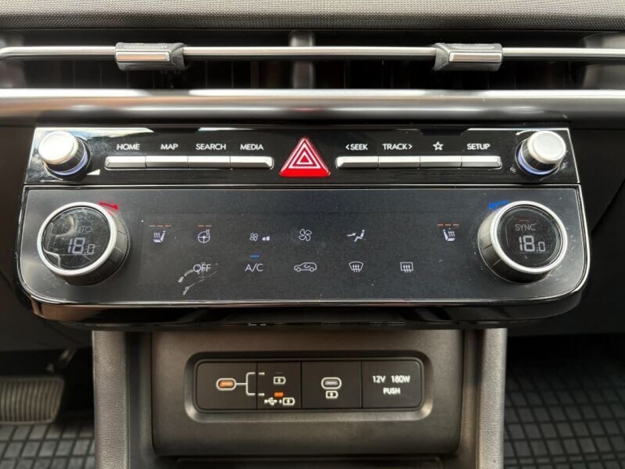 Hyundai Tucson - zdjęcie 15