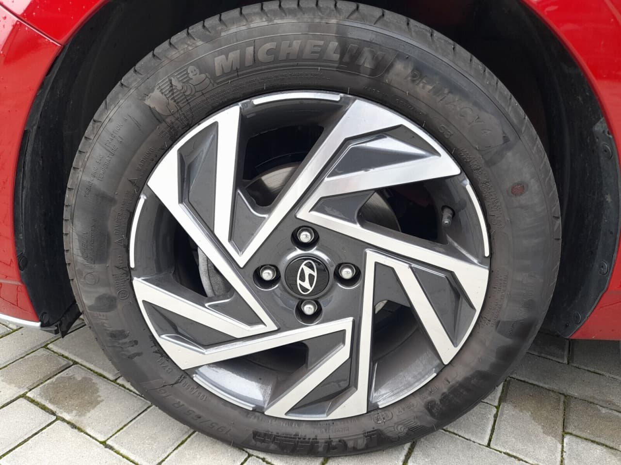 Hyundai i20 - zdjęcie 18